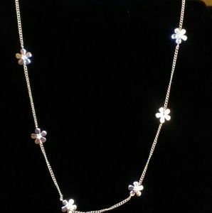 Matching Daisy Necklace and Bracelet!!